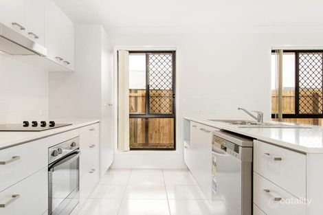Property photo of 35 Oxbow Crescent Lawnton QLD 4501