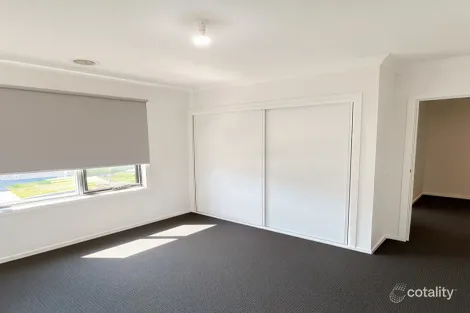 Property photo of 4 Mission Court Lynbrook VIC 3975