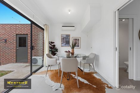 Property photo of 2/51 Avondale Avenue St Albans VIC 3021