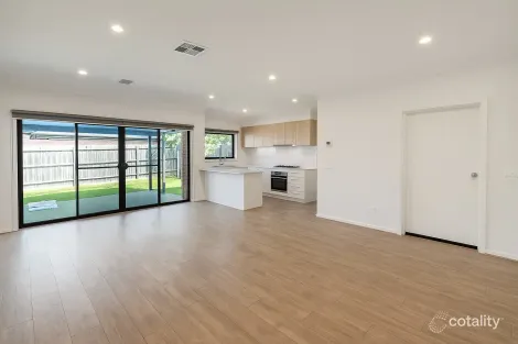 Property photo of 4 Mission Court Lynbrook VIC 3975