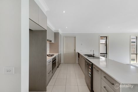 Property photo of 31 Mimosa Way Burnside Heights VIC 3023