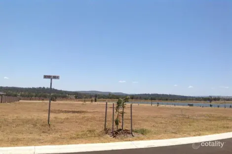 Property photo of 18 Derby Drive Rosenthal Heights QLD 4370