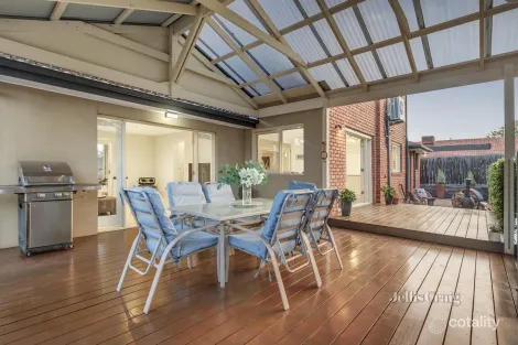 Property photo of 19 Yaralla Crescent St Helena VIC 3088