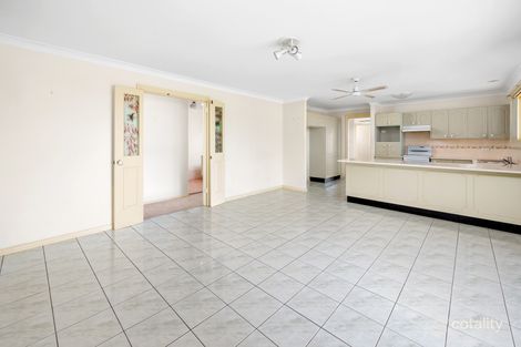 Property photo of 8 Squadron Crescent Rutherford NSW 2320