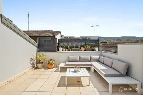Property photo of 2/33 Lawrence Street Woonona NSW 2517