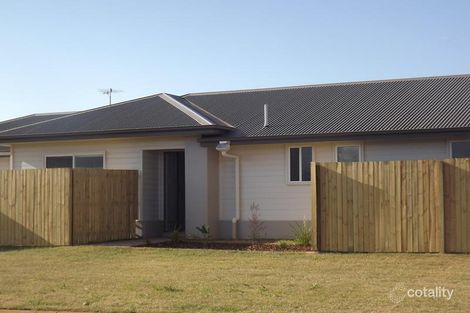 15 Farrer St, Cranley, QLD 4350
