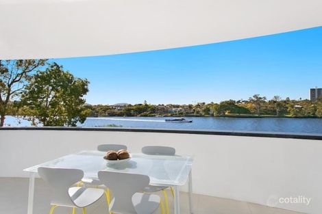 Property photo of 2/100 Macquarie Street St Lucia QLD 4067