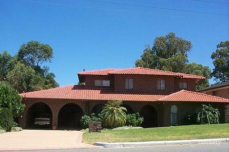 17 Kalinda Dr, City Beach, WA 6015