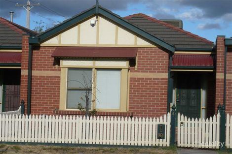 Property photo of 4 Parkside Boulevard Pascoe Vale South VIC 3044