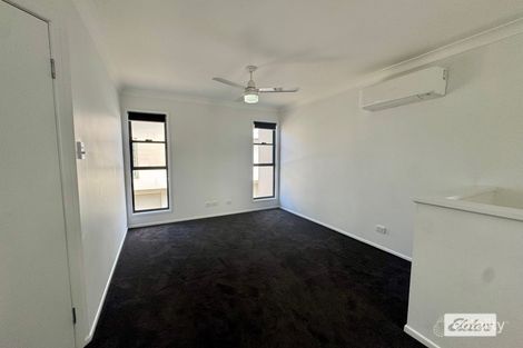 Property photo of 11/9 Cypress Drive Emerald QLD 4720
