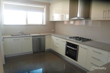 Property photo of 2/10 Finch Street Notting Hill VIC 3168