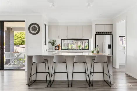 27 Sandstone Cct, Carrum Downs, VIC 3201