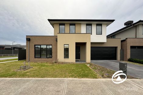 Property photo of 16 Amesbury Way Clyde North VIC 3978