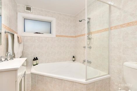 Property photo of 32 Echuca Road Empire Bay NSW 2257