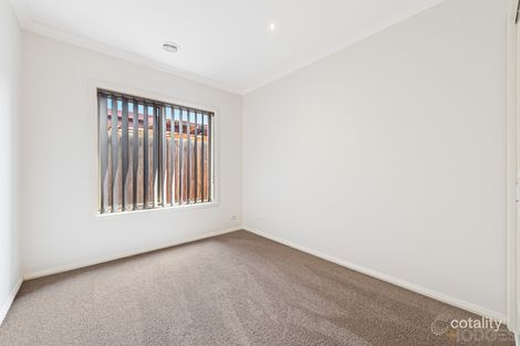 Property photo of 2/2 Lauraville Avenue Werribee VIC 3030