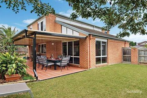 Property photo of 10 Arnold Janssen Drive Beaumont Hills NSW 2155