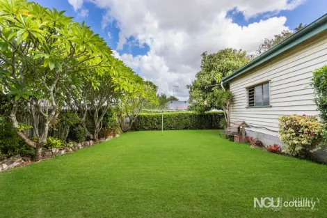 Property photo of 19 Jackson Street Eastern Heights QLD 4305