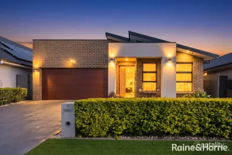 8 Churcher St, Catherine Field, NSW 2557