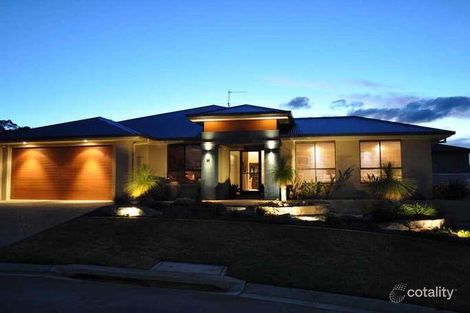 4 St Lucia Pl, Bonny Hills, NSW 2445