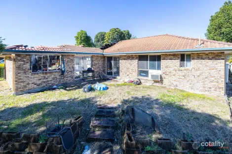 Property photo of 16 Woodrow Place Marsden QLD 4132