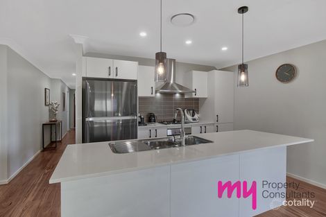 Property photo of 33 Rosecomb Road Spring Farm NSW 2570
