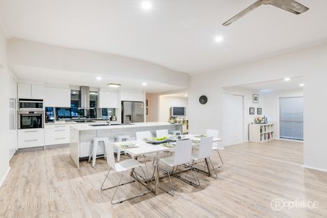 Property photo of 8 Mitchell Place Parkinson QLD 4115