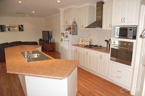 Property photo of 8 Victoria Place Echuca VIC 3564