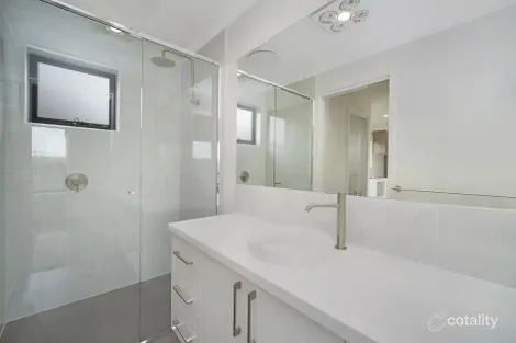 Property photo of 4 Cody Place Warrnambool VIC 3280