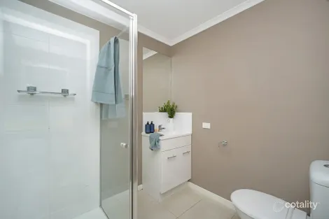 Property photo of 4 Cody Place Warrnambool VIC 3280