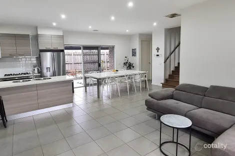 Property photo of 43 Heather Avenue Brooklyn VIC 3012