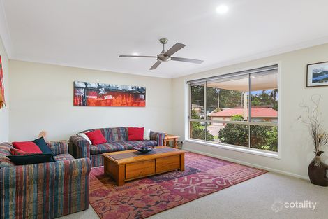 Property photo of 3 Azzura Close Woodrising NSW 2284