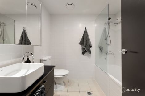 Property photo of 18/95 Clarence Road Indooroopilly QLD 4068