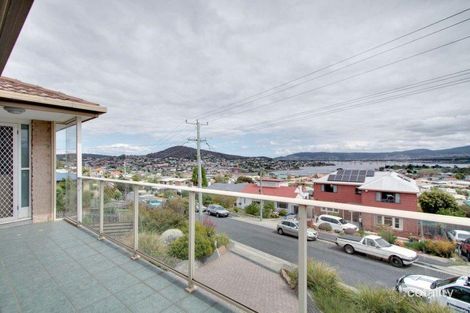 Property photo of 19 Corinna Road Lindisfarne TAS 7015