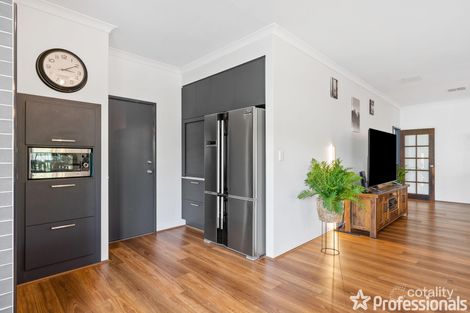 Property photo of 5 Tristram Lane Wattle Grove WA 6107