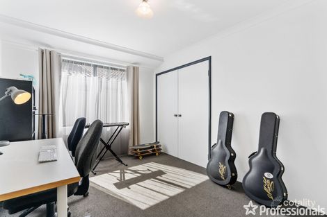 Property photo of 5 Tristram Lane Wattle Grove WA 6107