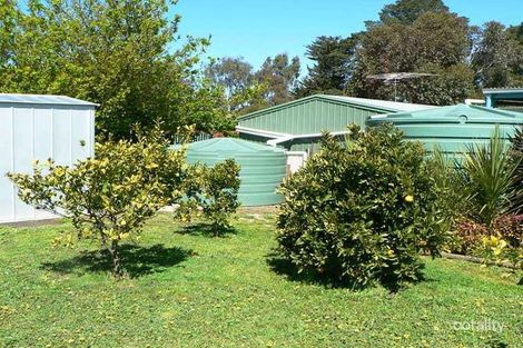 Property photo of 16 Reynolds Grove Romsey VIC 3434