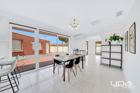 Property photo of 12 Devon Court Meadow Heights VIC 3048