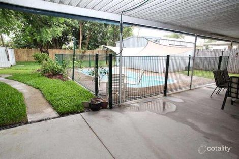 Property photo of 2 Satinay Close Manoora QLD 4870