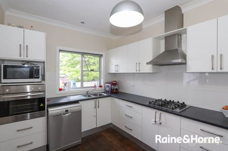 Property photo of 2 Moodie Place West Bathurst NSW 2795