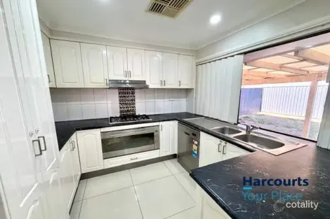 Property photo of 113 Explorers Way St Clair NSW 2759