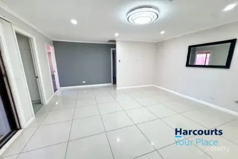Property photo of 113 Explorers Way St Clair NSW 2759
