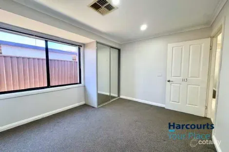 Property photo of 113 Explorers Way St Clair NSW 2759