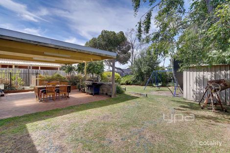 Property photo of 48 Bainbridge Close Craigieburn VIC 3064