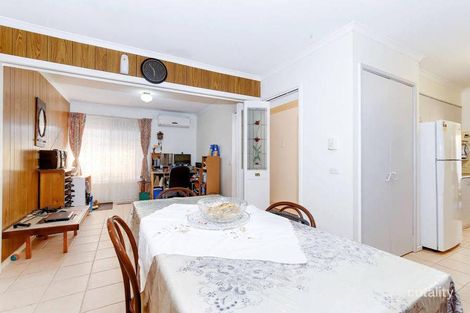 Property photo of 152 Carrick Drive Gladstone Park VIC 3043