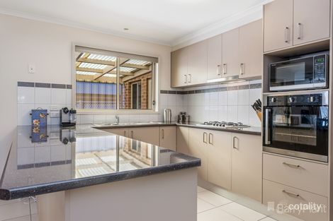 Property photo of 27 Sovereign Gardens Kangaroo Flat VIC 3555