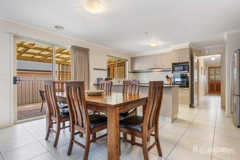 Property photo of 27 Sovereign Gardens Kangaroo Flat VIC 3555