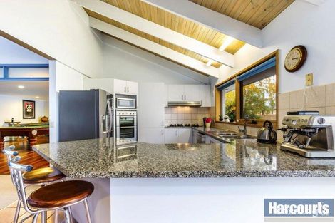 Property photo of 32 Pioneer Close Vermont South VIC 3133