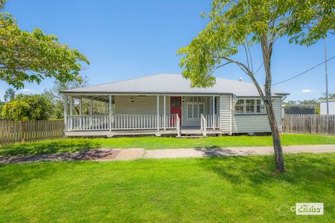 4 Raglan St, Mount Larcom, QLD 4695