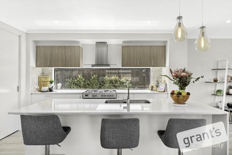 Property photo of 97 Newgrange Boulevard Clyde North VIC 3978