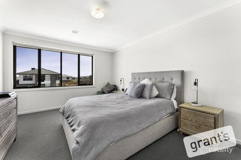 Property photo of 97 Newgrange Boulevard Clyde North VIC 3978